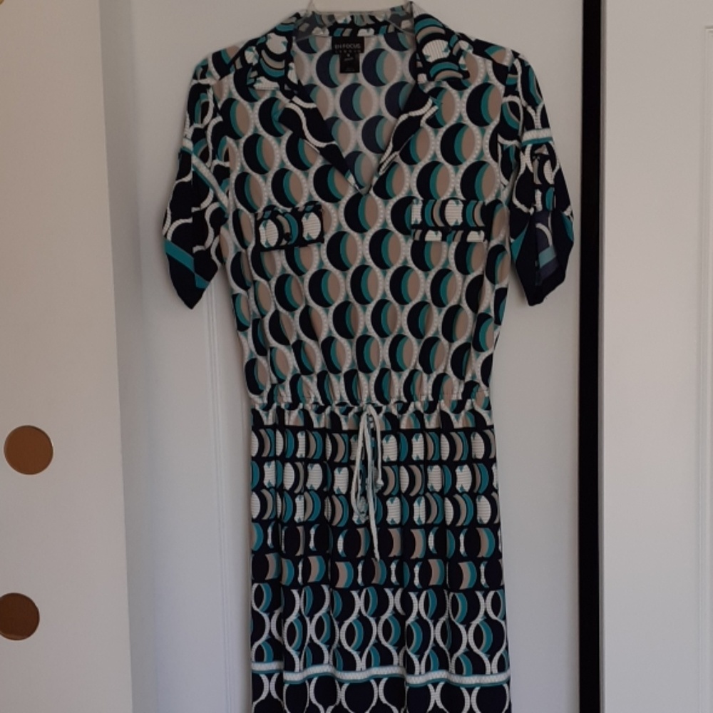 Dress - Picture 3 of 3